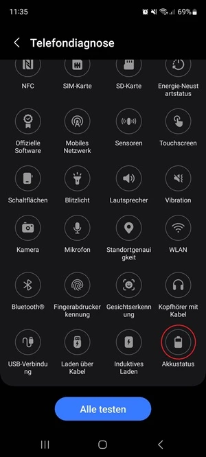 Screenshot von Telefondiagnose mit Markierung von „Akkustatus“.