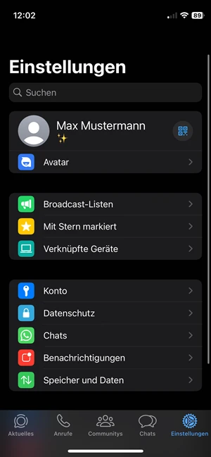 Screenshot von WhatsApp im Dark Mode auf dem iPhone